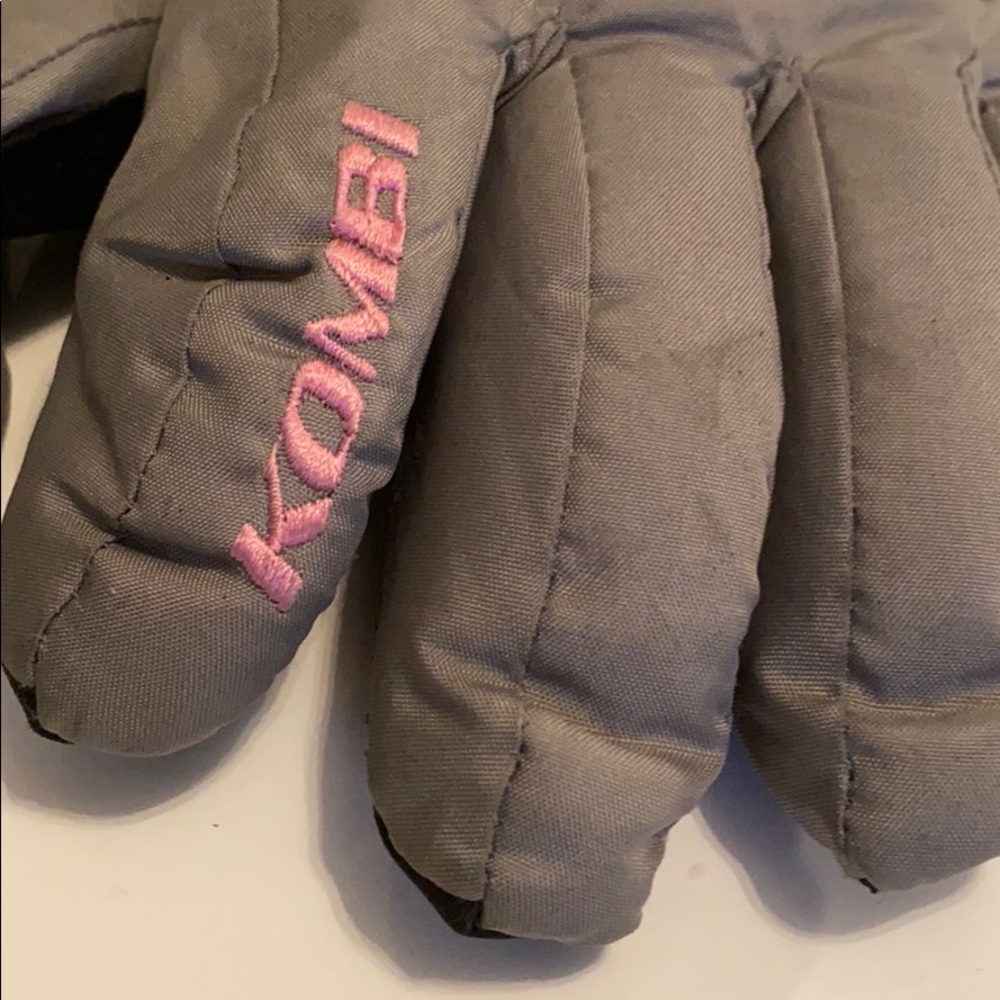 Gloves - Picture 3 of 11